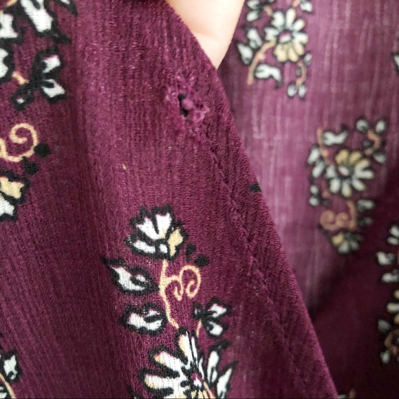 Twine & String bell sleeve floral top - Picture 9 of 10